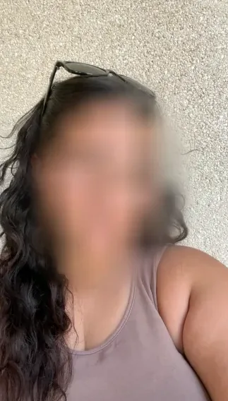 Ángela, 22 años