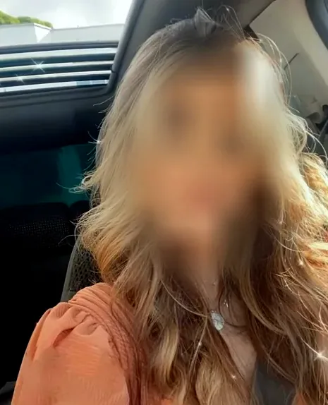 Claudia, 28 años